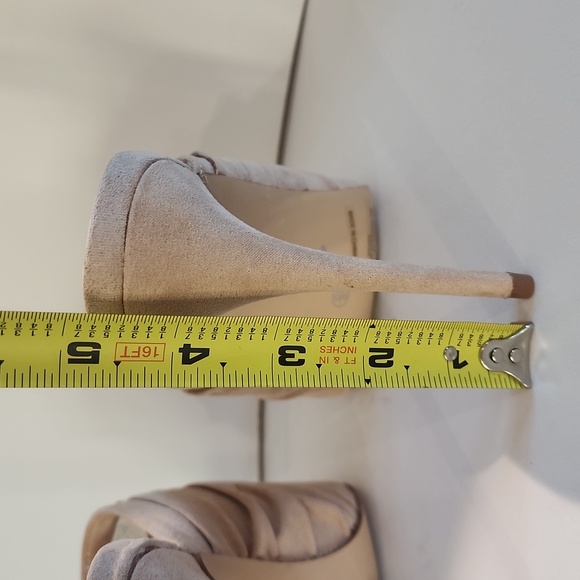 New- Taupe Pleated Pointy Toe Mule Stiletto Heel - Picture 7 of 8